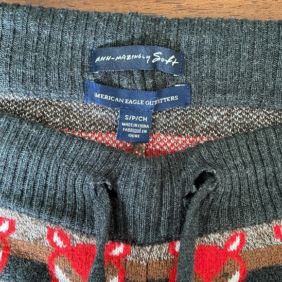 SALE - American Eagle Sweater Knit Fox and Candy Cane Leggings - Small - Picture 3 of 6